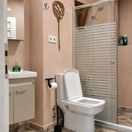 Bright Designer Flat Steps From Galata * Κωνσταντινούπολη